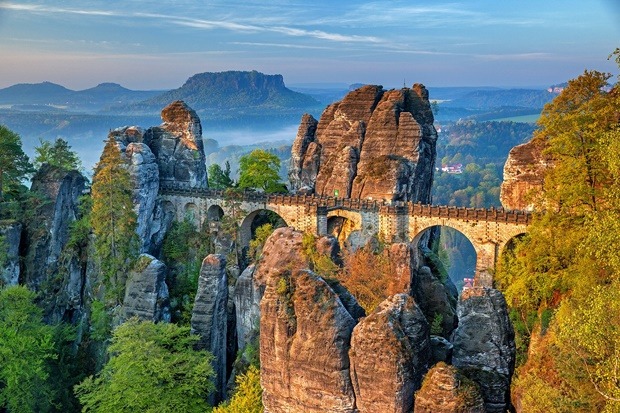 Ballonfahrt Sächsische Schweiz Blick auf die Bastei