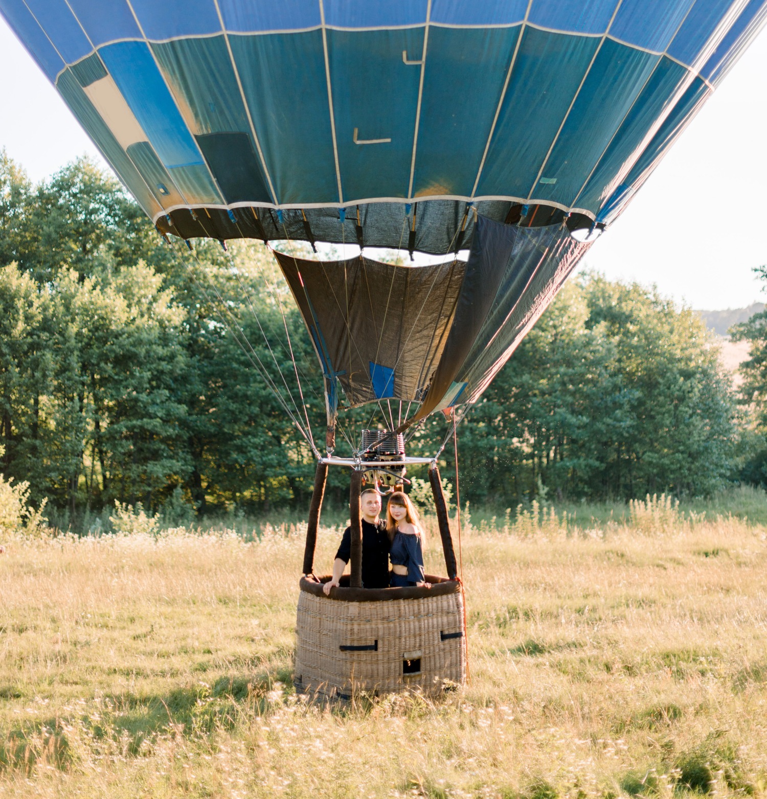 P&auml;rchen im Ballonkorb 