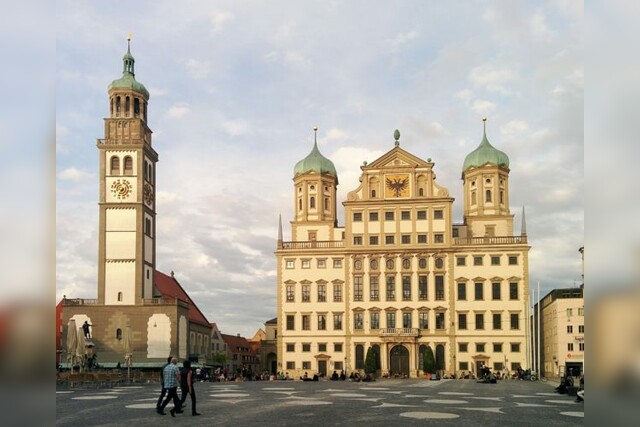 Ballonfahrt Fürstenfeldbruck, Raum Augsburg & Aichach, Augsburger Rathaus