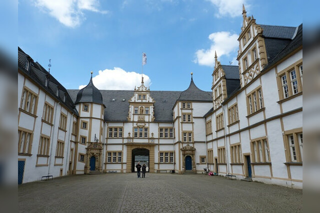 Ballonfahrt Bonn, Raum Krefeld (Niederrhein), Schloß Neuhaus