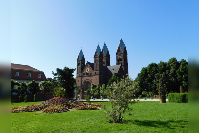 Ballonfahrt Homburg, Sehenswürdigkeiten, Erlöserkirche Bad Homburg 