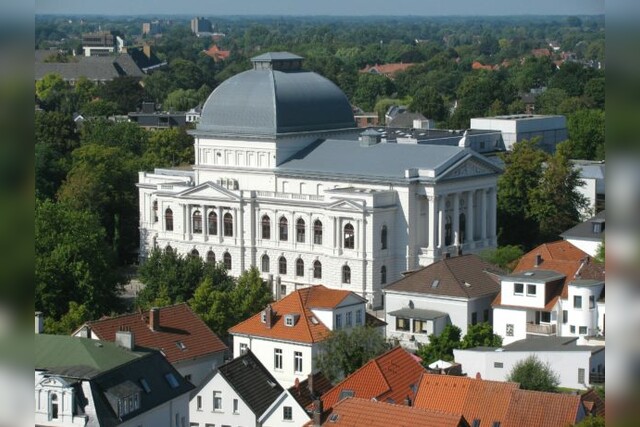 Ballonfahrt Kiel, Raum Oldenburg Flugplatz Oldenburg Hatten, Oldenburgisches Staatstheater